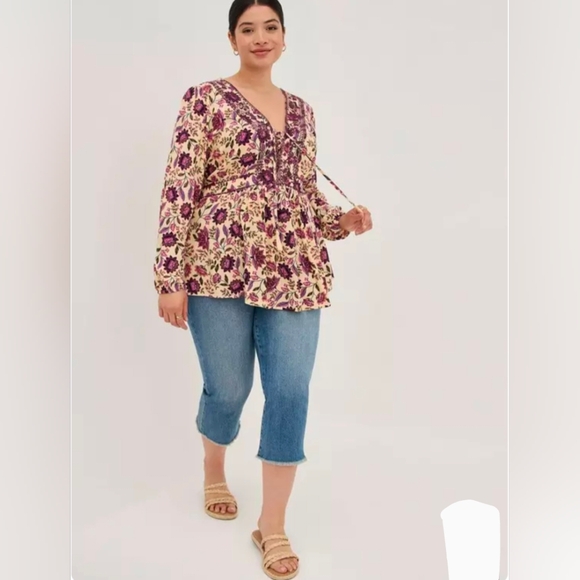 torrid Tops - Torrid Babydoll Rayon Crepe Embroidered Lace-Up Flowy Top Floral Size 1